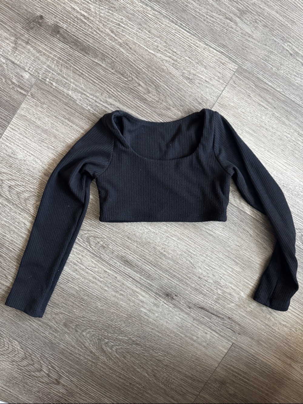 Black Ribbed Long-Sleeve Crop Top for Dance